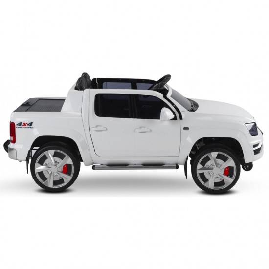 Quattro 4X4 Çift Kişilik 24 Volt Akülü Araba Beyaz Quattro 4X4 Çift Kişilik 24 Volt Akülü Araba Beyaz